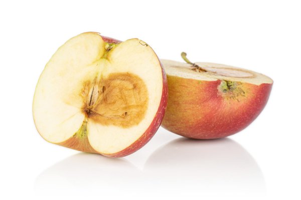 Apfel in zwei Hälften geschnitten